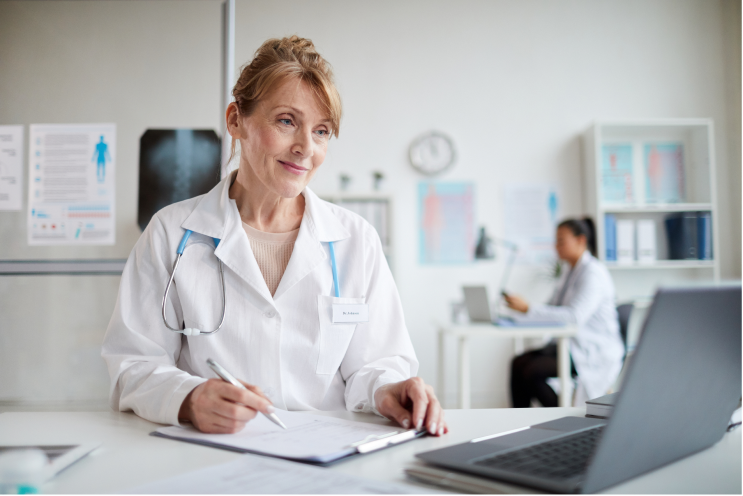 How can healthcare scheduling software assist with resource management emr